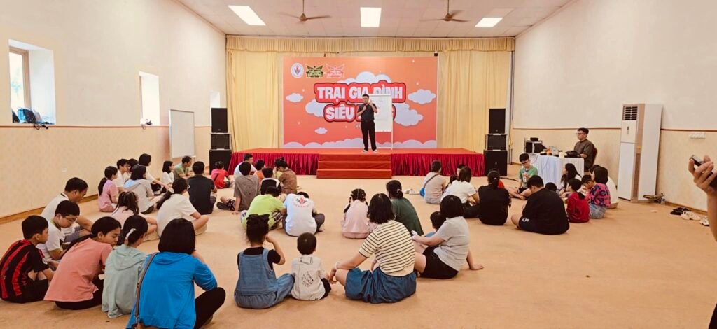 Hành Trình Kết Nối Trái Tim: Diễn Giả Nguyễn Thế Việt Và 40 Gia Đình Tại “Trại Gia Đình”