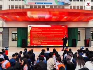 Viết Tiếp Bản Hùng Ca: Diễn Giả Nguyễn Thế Việt Khơi Dậy Lòng Tự Hào Dân Tộc Tại THCS Quang Trung