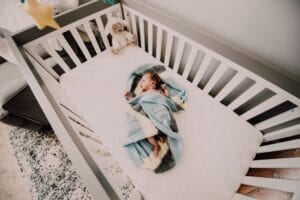 Lợi ích của việc cho bé ngủ giường riêng và bí quyết setup không gian an toàn - Rèn Tính Tự Lập