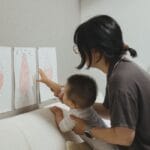 Cách dạy trẻ nhận biết và gọi tên cảm xúc của mình để phát triển EQ vượt trội